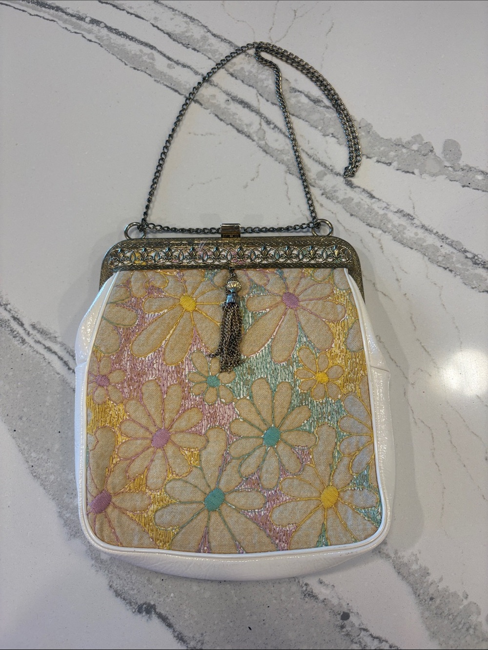 Vintage-Inspired Floral Daisy Evening Bag in Pastel Colors 10 by 8